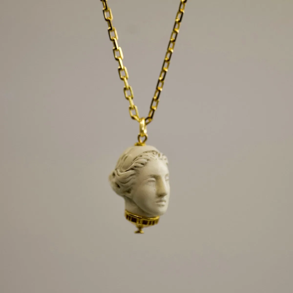 Artemis pendant