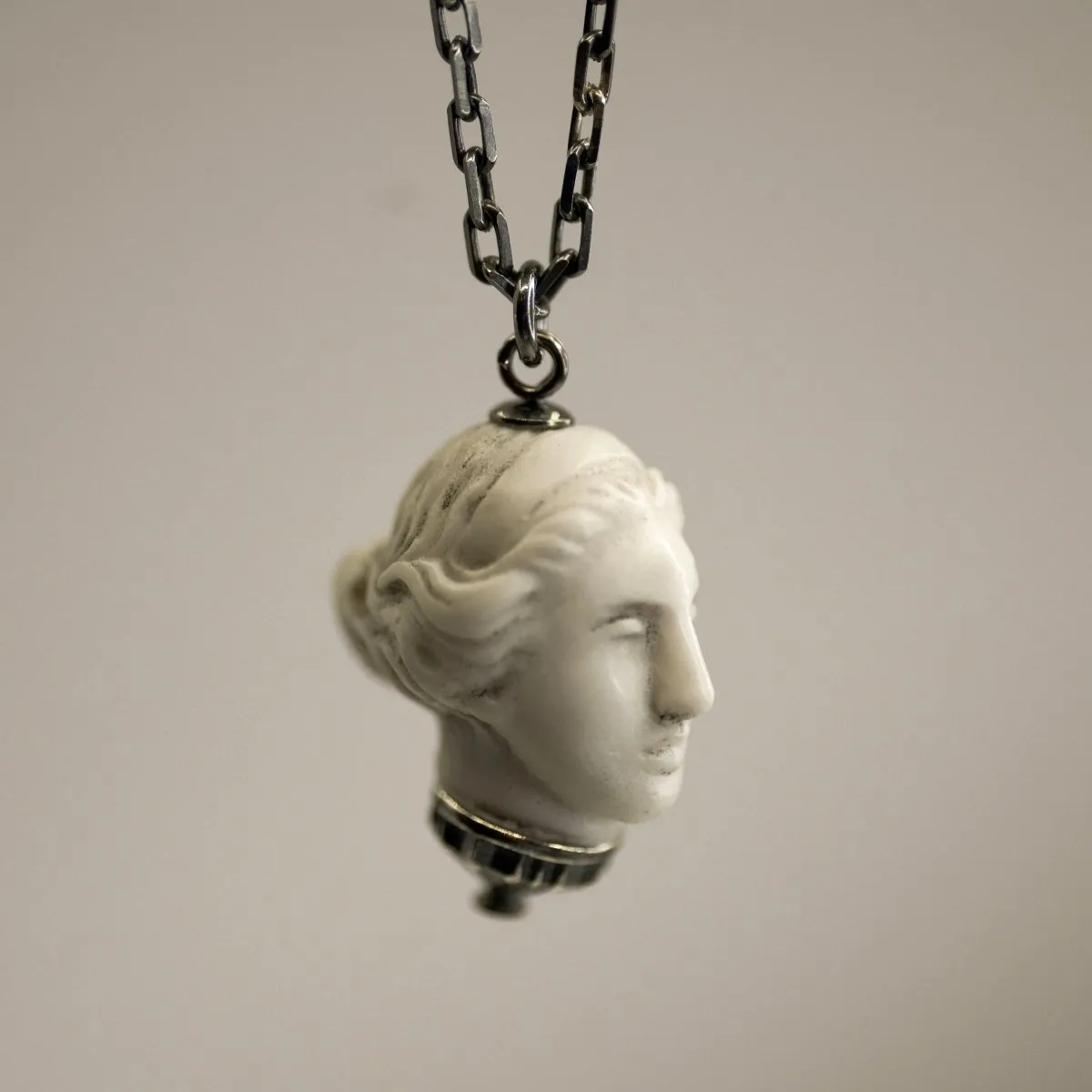 Artemis pendant